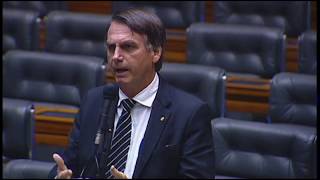 Quem é Bolsonaro  081018 [upl. by Fianna]