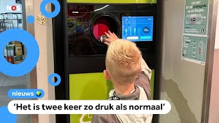 Geld verdienen aan blikjes Lange rijen bij inleverautomaten [upl. by Philipa]