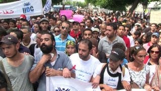 Tunisie manifestation des diplômés chômeurs dans Tunis [upl. by Chrystal]