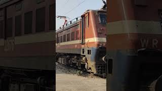 First Day First Show of First Electric traction End to End to train 22632 BKN MDU Anuvrat AC SF Exp [upl. by Enrev583]