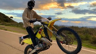 LA SUZUKI RM250 SALE A LA CALLE [upl. by Middleton16]