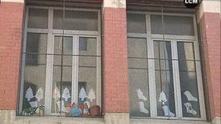 Une école maternelle vandalisée Marseille [upl. by Petronilla668]