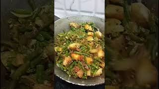 Barbati aloo ki sabji [upl. by Kokoruda306]