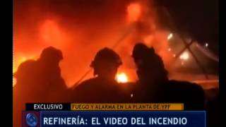 Video del incendio de la refinería de YPF Telefe Noticias [upl. by Alehtse]