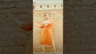 Humse poochho tumse Kitna pyar k arte Hainshorts viral dance 💃🔥 [upl. by Namus]