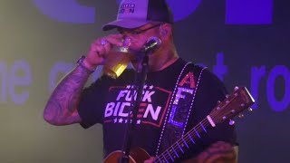 Aaron Lewis Gets Drunk Accidentally Plays Same Song Twice [upl. by Lynnet945]