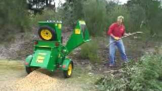 Red Roo CMS100 mulcher chipper shredder  BEST WATCHED RED ROO VIDEO [upl. by Nafets]