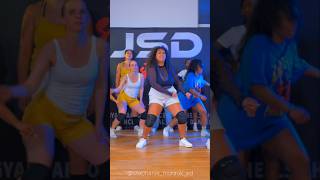 Choreo by stephaniemorauxjsd4239 jsdstudio jsd coursdedanse lieusaint afro afrodance [upl. by Eidnarb]