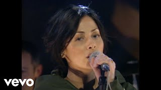 Natalie Imbruglia  Torn Live from Top of The Pops Christmas Special 1997 [upl. by Nauqit]