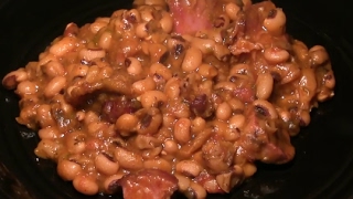 Soul Food Black Eyed Peas Recipe How To Make The BEST Black Eyed Peas [upl. by Winthrop]