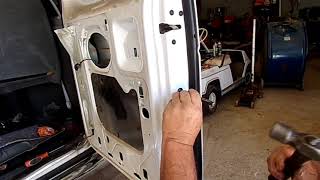 FORD E150  E250  E350 Rear Cargo Doors Wont Open [upl. by Anhpad]