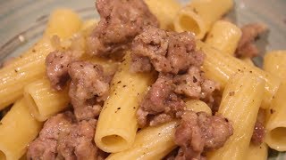 Come fare la Pasta con salsiccia e cipolla [upl. by Axela402]