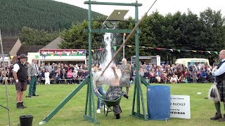 Tilt The Bucket open challenge during the 2019 Ballater Highland Games in Aberdeenshire Scotland [upl. by Morven]