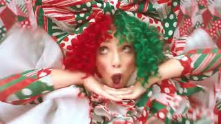 Sia  Santas Coming For Us ft Maddie Ziegler Official Vídeo Teaser [upl. by Bopp]