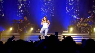 Laura Pausini  Incancellabile Live in Paris 05 [upl. by Oos]