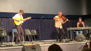 A Beautiful Piece with the Leahy Family Wednesday night cèidleigh Gaelic College [upl. by Modla]