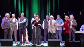 Robbie Shepherd leads quotThe Northern Lights of old Aberdeenquot concert finale in Aberdeen Music Hall [upl. by Ayifa]