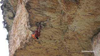 2 La Castapiagne Rouge escalade en libre du toit en 8a Gorges du Verdon Nicolas Potard [upl. by Nahtiek]