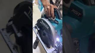 Makita 40V HS004G Cordless Circular Saw [upl. by Queenie720]