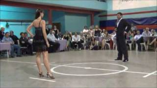 LORENA ERMOCIDA y FABIAN PERALTA bailando el tango RECUERDO en la MILONGA EL PISOTON [upl. by Inafets]