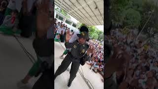 Policía bailando reggaeton parte 1 [upl. by Attenreb]