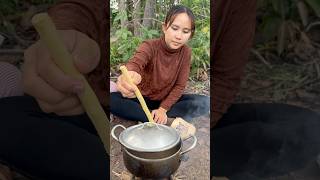 Single mom SHOW survival in the Wild camping outdoors bushcraft lifehacks [upl. by Enajharas]