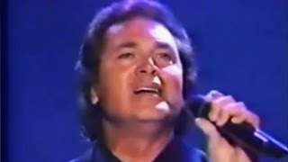 Engelbert Humperdinck LIVE  Unchained Melody [upl. by Mayberry]