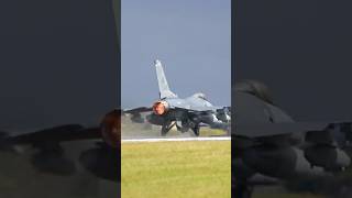 UP CLOSE amp LOUD F16 FULL AFTERBURNER TAKE OFF f16 usaf cobrawarrior [upl. by Keely]