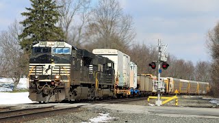 NS 13V With Two Interesting Loads  Gray Station PA [upl. by Lenhard]