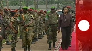 Centrafrique  lynchage à lissue dune cérémonie officielle [upl. by Bigford]