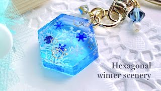 【レジンresin】雪の結晶が降り注ぐ六角形の冬景色を作る  Make a winter scenery with snowflakes [upl. by Ruthann]