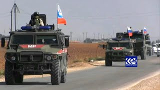 Syrie un convoi militaire russe entre dans la ville de Kobané  AFP News [upl. by Yras]