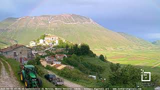 Timelapse Castelluccio di Norcia  GIUGNO 2023 [upl. by Ivan792]