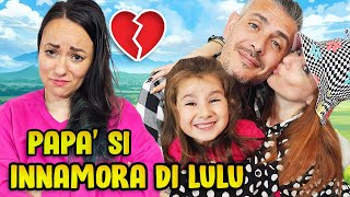 MAMMA TY SCOPRE CHE PAPÀ SALVO SI INNAMORA DELLA MAESTRA LULU E MARTINA MISSY LI VUOLE FARE SPOSARE [upl. by Juliette]