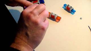 Batteriewechsel bei LEGO® DUPLO Sirenen und Warnlichtern  Changing Batteries DUPLO warning lights [upl. by Nnaassilem]