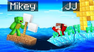 Mikey POOR vs JJ RICH Cruise Ship Crash in Minecraft Maizen [upl. by Nevear]