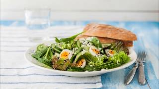 Recette  Salade de concombre et oeufs de caille [upl. by Tabbitha]