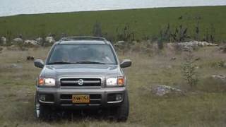 LIGHT OFFROADING WITH TWO NISSAN PATHFINDERS 35 LE [upl. by Sharona]