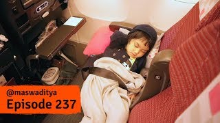 Serunya Naik Pesawat ke Tokyo [upl. by Frans]