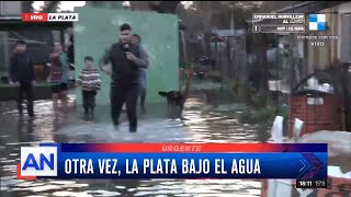 LA PLATA VECINOS EVACUADOS por las INUNDACIONES [upl. by Sneve46]