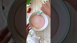 Cheesecake de fresa sin horno  Recetas La Lechera shorts [upl. by Jochbed]