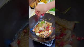 Braised Hairtail Fish with Scallion Oilauthenticchinese goodtastechinese chinesefood [upl. by Idnam]