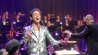 Mika à la Philharmonie de Paris  quotElle me ditquot [upl. by Ainerol]