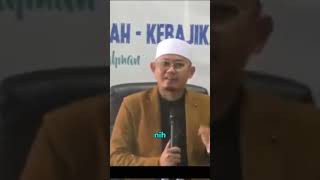 Makruh Salat Berjamaah Sendirian di Belakang [upl. by Nievelt422]