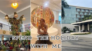 Vlog  Holiday shenanigans 4 gallery shows memorial park and rants [upl. by Adiarf]