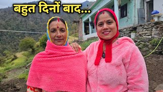 मैं और प्रीति गए जेठो जी के घर पर  Pahadi Lifestyle Vlog  Priyanka Yogi Tiwari [upl. by Willetta140]