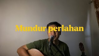 Mundur perlahan  Nyoman Paul Cover [upl. by Nnylodnewg]