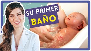 CÓMO y Cuándo BAÑAR A UN bebé RECIÉN NACIDO 🌊 paso a paso El primer baño del bebé [upl. by Kanter]