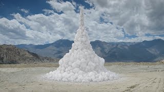 Cet ingénieur recrée les glaciers pour apporter leau dans le désert [upl. by Yde634]