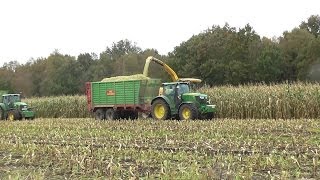 Maishäckseln 2013New Holland amp 3 John Deere Maschinen im Einsatz Sound [upl. by Lorien]